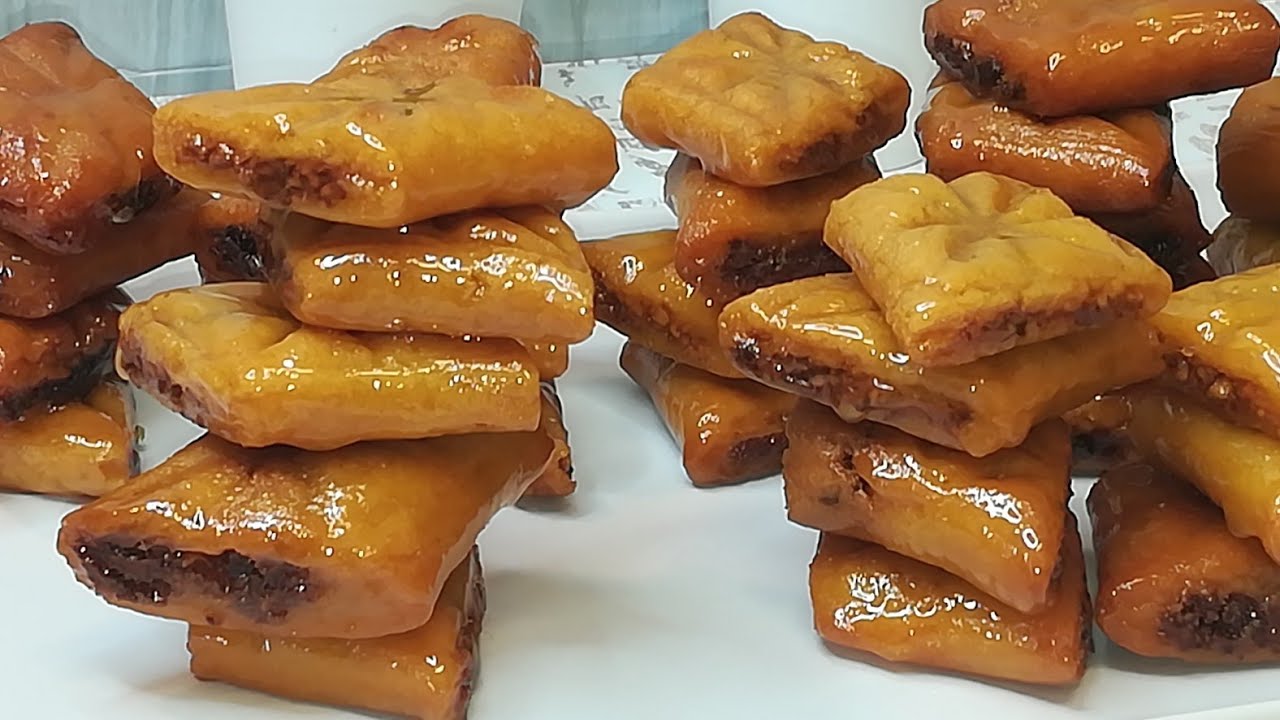 مقروض باللوز والعسل